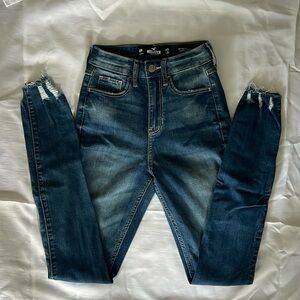 Hollister Curvy High Rise Jeans